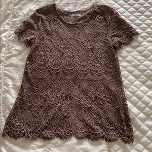 Lace Tee with Back Slit